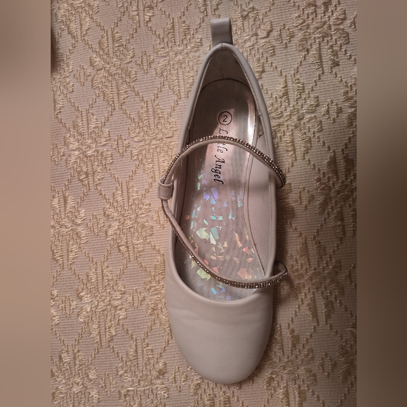 Girls Little Angel white patent leather with rhinestone straps - Picture 6 of 8